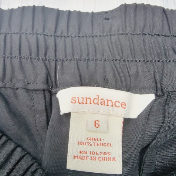 Sundance Zippered Pockets Black 100% Tencel Pleated Hem Size 6 Belt Loops EUC - Picture 7 of 8
